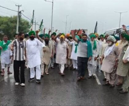 दिल्ली कूच से पहले किसानों को रोका, बहादुरगढ़ में यूईआर पर लगाया जाम
