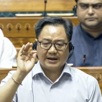 चर्चा से बचने वाले सांसदों पर कार्रवाई के संकेत