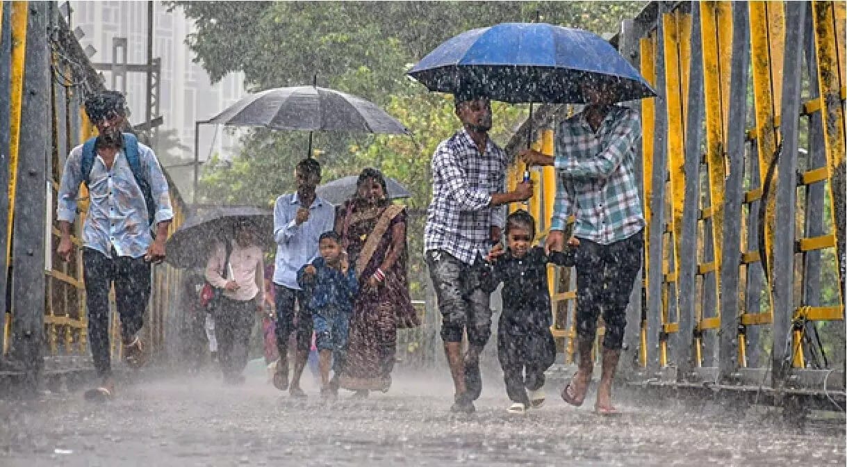 यूपी में मानसून हुआ एक्टिव: आज 13 जिलों में भारी बारिश का अलर्ट