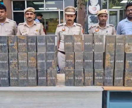 द्वारका पुलिस की बड़ी कामयाबी: अमेज़न ट्रक से चोरी हुए 604 वीवो मोबाइल बरामद, 3 आरोपी गिरफ्तार