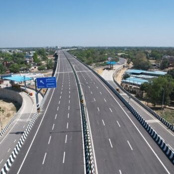 कानपुर-लखनऊ एक्सप्रेसवे स्लिपेज मामला: NHAI की बड़ी कार्रवाई, 3 अधिकारियों पर 2 साल का प्रतिबंध