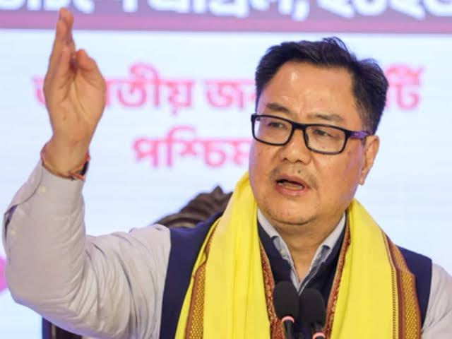 राज्यसभा में किरेन रिजिजू का विपक्ष पर हमला, बोले- ‘जो राम के अस्तित्व पर सवाल उठाते थे, वही आज चंदे पर सवाल कर रहे हैं’