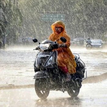 Weather Update: देशभर में मॉनसून फिर सक्रिय, कई राज्यों में भारी बारिश का अलर्ट