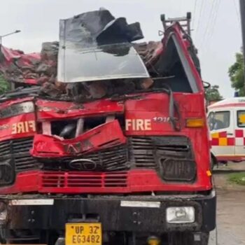 फैक्ट्री में भीषण आग के दौरान बड़ा हादसा, दीवार और लोहे का बीम गिरने से 2 दमकलकर्मियों की मौत