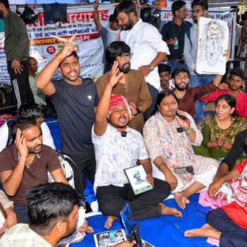 रांची में छात्र आंदोलन तेज, भूख हड़ताल पर बैठे छात्र की बिगड़ी तबीयत