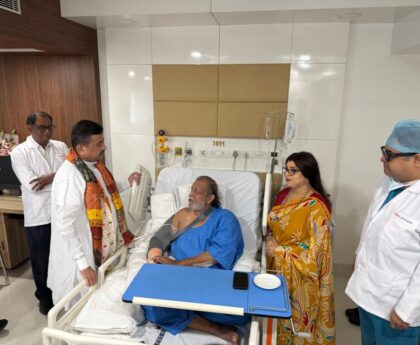 मिथुन चक्रवर्ती अस्पताल में भर्ती, दाएं हाथ की हुई सर्जरी