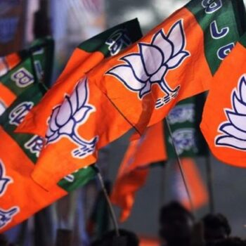 गाजीपुर BJP में बढ़ी खींचतान, नगर पालिका अध्यक्ष और MLC आमने-सामने