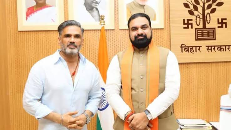 बिहार में फिल्म शूट करेंगे सुनील शेट्टी, अक्टूबर से शुरू होगी शूटिंग? CM सम्राट चौधरी से मुलाकात
