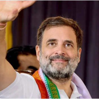 वीर सावरकर अपमान मामले में राहुल गांधी को बड़ी राहत, सुप्रीम कोर्ट ने लखनऊ कोर्ट का समन किया रद्द