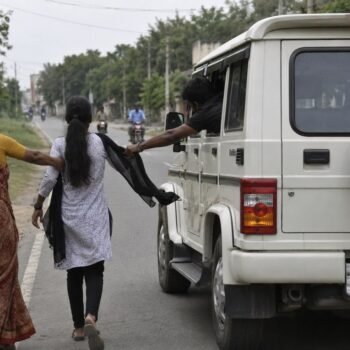 नवादा में छेड़खानी का विरोध करना पड़ा भारी, बोलेरो से कुचलकर बुजुर्ग महिला की हत्या