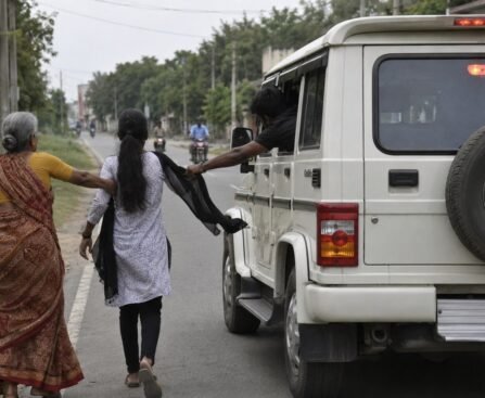 नवादा में छेड़खानी का विरोध करना पड़ा भारी, बोलेरो से कुचलकर बुजुर्ग महिला की हत्या