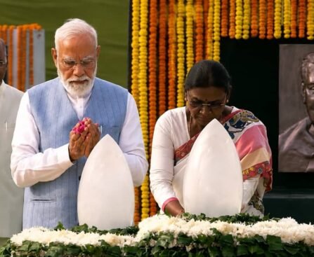 अटल बिहारी वाजपेयी की 8वीं पुण्यतिथि: राष्ट्रपति मुर्मू, पीएम मोदी समेत देशभर ने दी श्रद्धांजलि