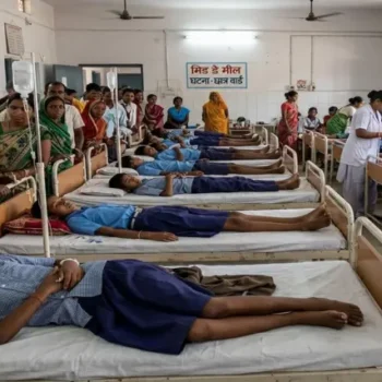 नालंदा में मिड-डे मील खाने के बाद 24 से ज्यादा बच्चे बीमार, डिटर्जेंट मिलाने की आशंका