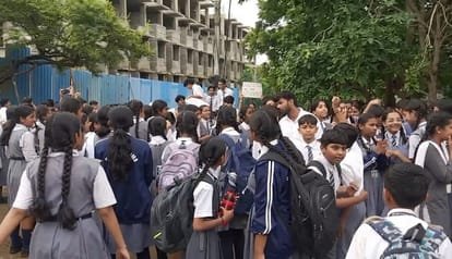 भोपाल में पहली बार ‘जेन-अल्फा’ का प्रदर्शन, 300-400 छात्रों ने DMS को KVS में मर्ज करने का किया विरोध