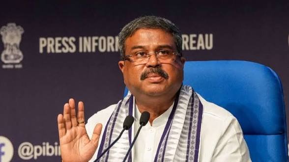 वंदे मातरम् विवाद: CWC प्रस्ताव पर बीजेपी का कांग्रेस पर हमला, धर्मेंद्र प्रधान बोले- सामने आया असली चेहरा