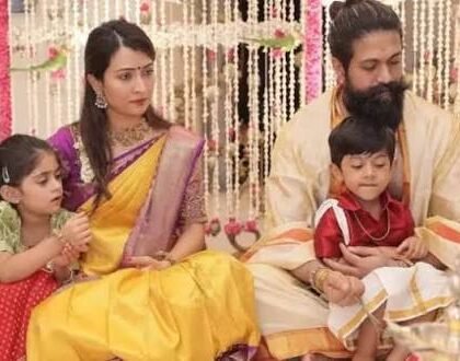 राधिका पंडित ने बच्चों के साथ मनाई वरमहालक्ष्मी पूजा, वीडियो कॉल पर यश ने लिया हिस्सा