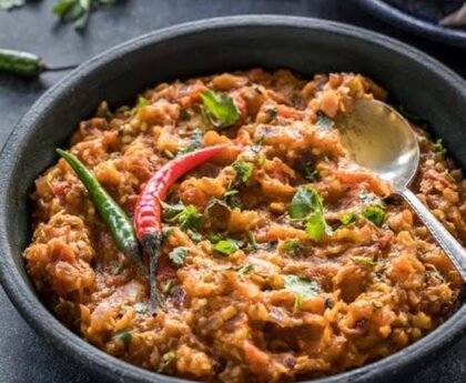 बैंगन का भरता बनेगा ऐसा स्वादिष्ट कि हर कोई पूछेगा रेसिपी, जानें स्मोकी फ्लेवर का सीक्रेट