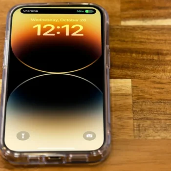 स्मार्टफोन की बैटरी हेल्थ कैसे चेक करें? iPhone और Android यूजर्स ऐसे पता करें Battery की हालत