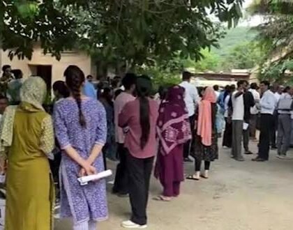 AIAPGET 2026 में बिजली गुल होने से परीक्षा प्रभावित, जयपुर सेंटर पर अभ्यर्थियों का हंगामा