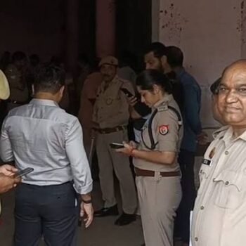 चीनी की बढ़ती कीमतों के बीच बागपत में प्रशासन का एक्शन, जमाखोरी के खिलाफ चला चेकिंग अभियान