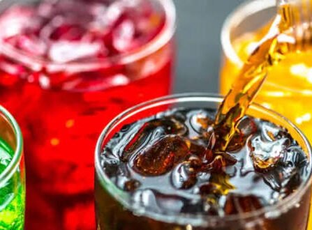 Cold Drink जानिए कब और कैसे पिएं, सेहत पर नहीं पड़ेगा ज्यादा असर