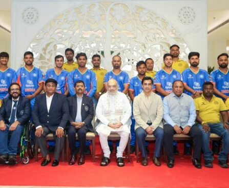 लॉर्ड्स में जीत के बाद दिव्यांग क्रिकेट टीम से मिले अमित शाह, खिलाड़ियों के जज्बे की जमकर की तारीफ