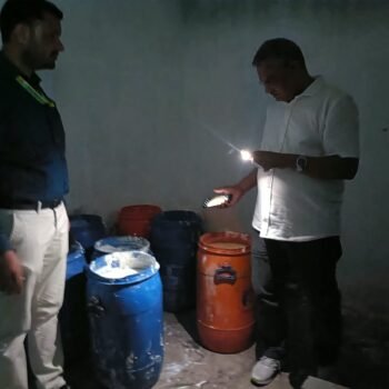 यूपी में मिलावटखोरों पर बड़ी कार्रवाई, हापुड़ में 955 किलो मिलावटी क्रीम बरामद, फैक्ट्री सील