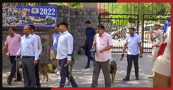 स्वतंत्रता दिवस से एक दिन पहले दिल्ली हाई कोर्ट को बम की धमकी, सुरक्षा एजेंसियों में हड़कंप