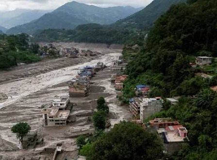 नेपाल में फिर मंडरा रहा बड़ी आपदा का खतरा, 25 ग्लेशियल झीलें बन सकती हैं तबाही की वजह