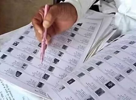 SIR से 30 राज्यों-UTs की ड्राफ्ट वोटर लिस्ट में 13.37 करोड़ नाम हटे