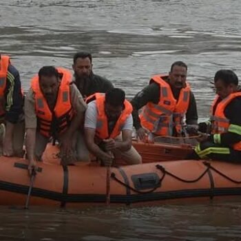 हथिनीकुंड बैराज में पैरा कमांडो की ट्रेनिंग के दौरान बड़ा हादसा, नाव का इंजन बंद होने से 2 कमांडो लापता