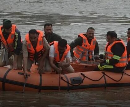 हथिनीकुंड बैराज में पैरा कमांडो की ट्रेनिंग के दौरान बड़ा हादसा, नाव का इंजन बंद होने से 2 कमांडो लापता