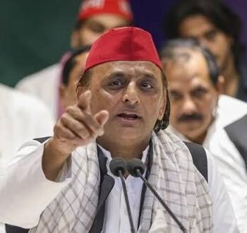 अखिलेश यादव और CJP प्रवक्ता की 90 मिनट की मुलाकात से यूपी की सियासत में हलचल, क्या बन रहा है नया समीकरण?
