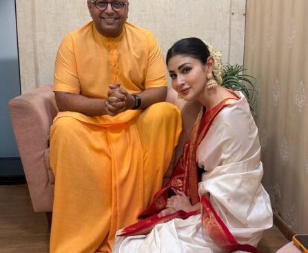 जन्माष्टमी पर कृष्ण भक्ति में डूबीं मौनी रॉय, इस्कॉन मंदिर में की पूजा, गौर गोपाल दास से हुई खास मुलाकात