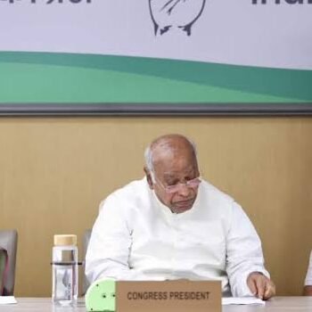 कांग्रेस संगठन में बड़ा फेरबदल, सचिन पायलट को पंजाब और सुरजेवाला को गुजरात की जिम्मेदारी
