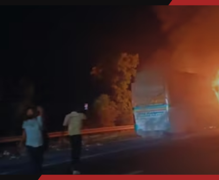 यमुना एक्सप्रेसवे पर स्लीपर बस में भीषण आग, 9 यात्रियों की मौत; कई घायल